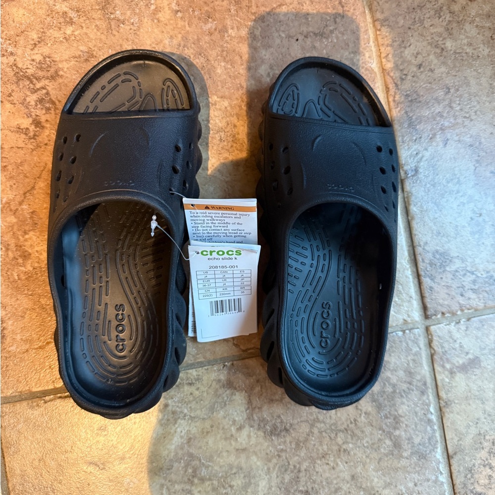 CROCS Black Sandals Comfortable Slip-On Design